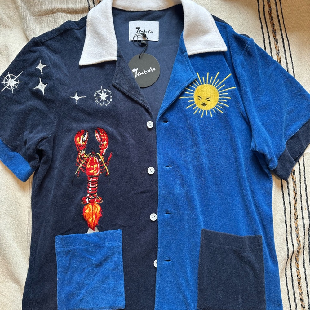Tombolo Button-Up Navy & Royal Blue Graphic Shirt with Sun and Lobster Motifs